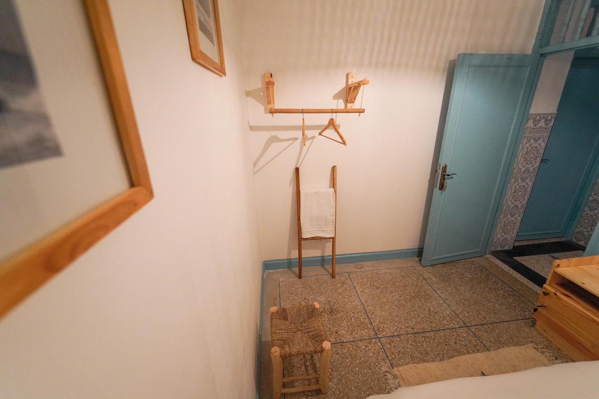 Hostel Anza Sets House