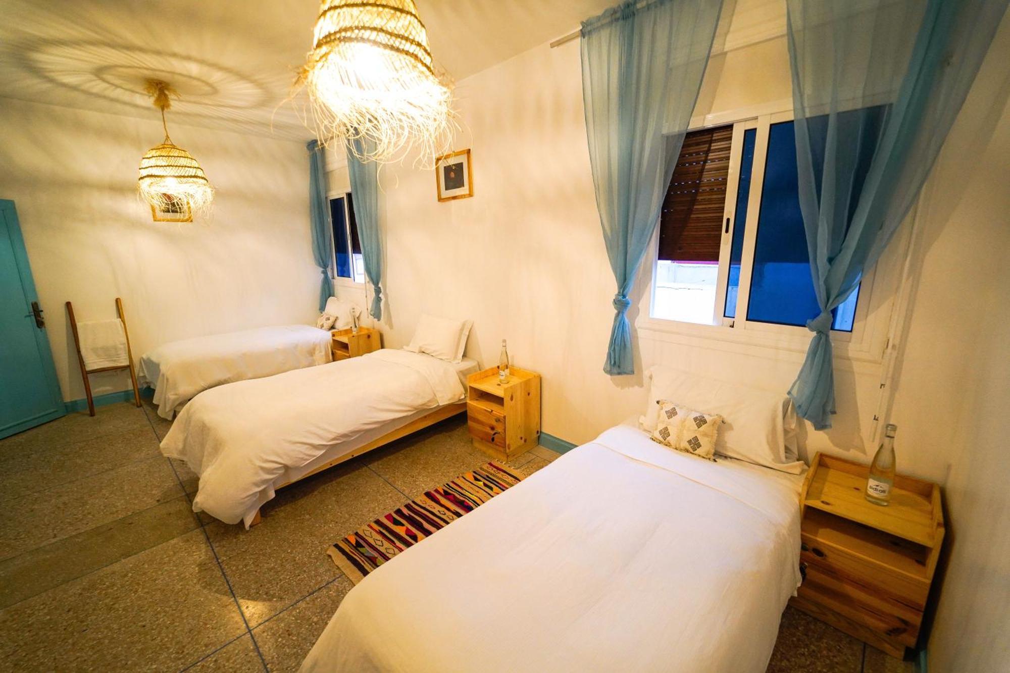 Hostel Anza Sets House *