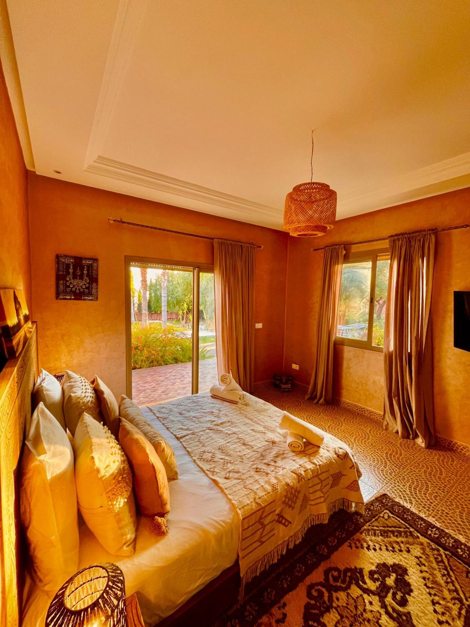 Blanche Piscine Chauffée Villa Agadir