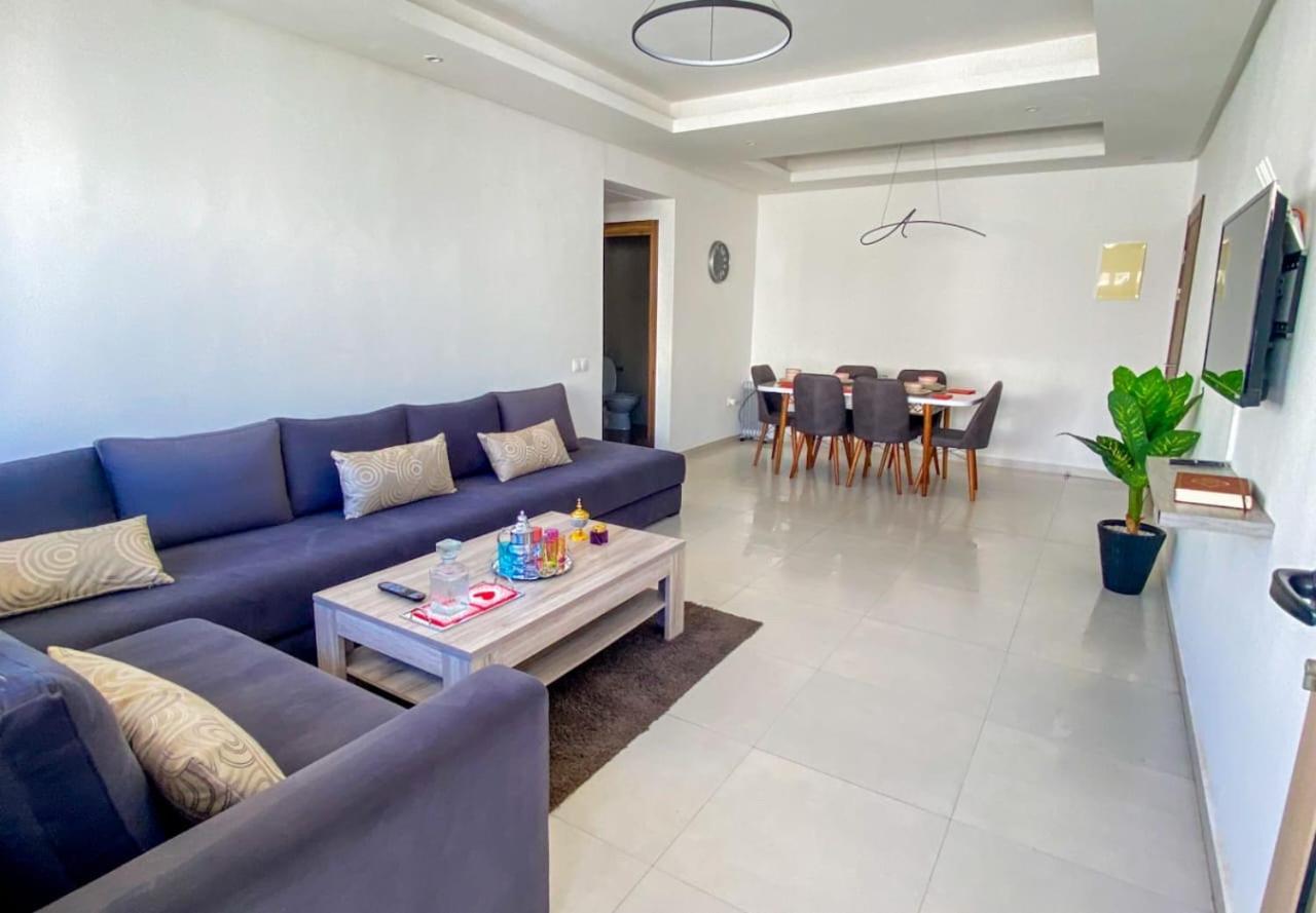 Standing Vue Apartment *