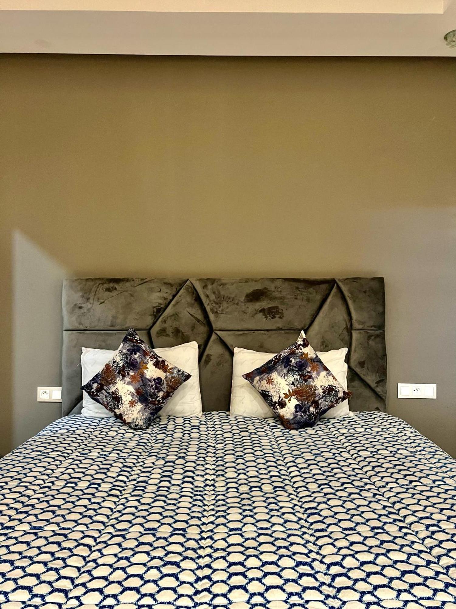 Apartment In Center Of *