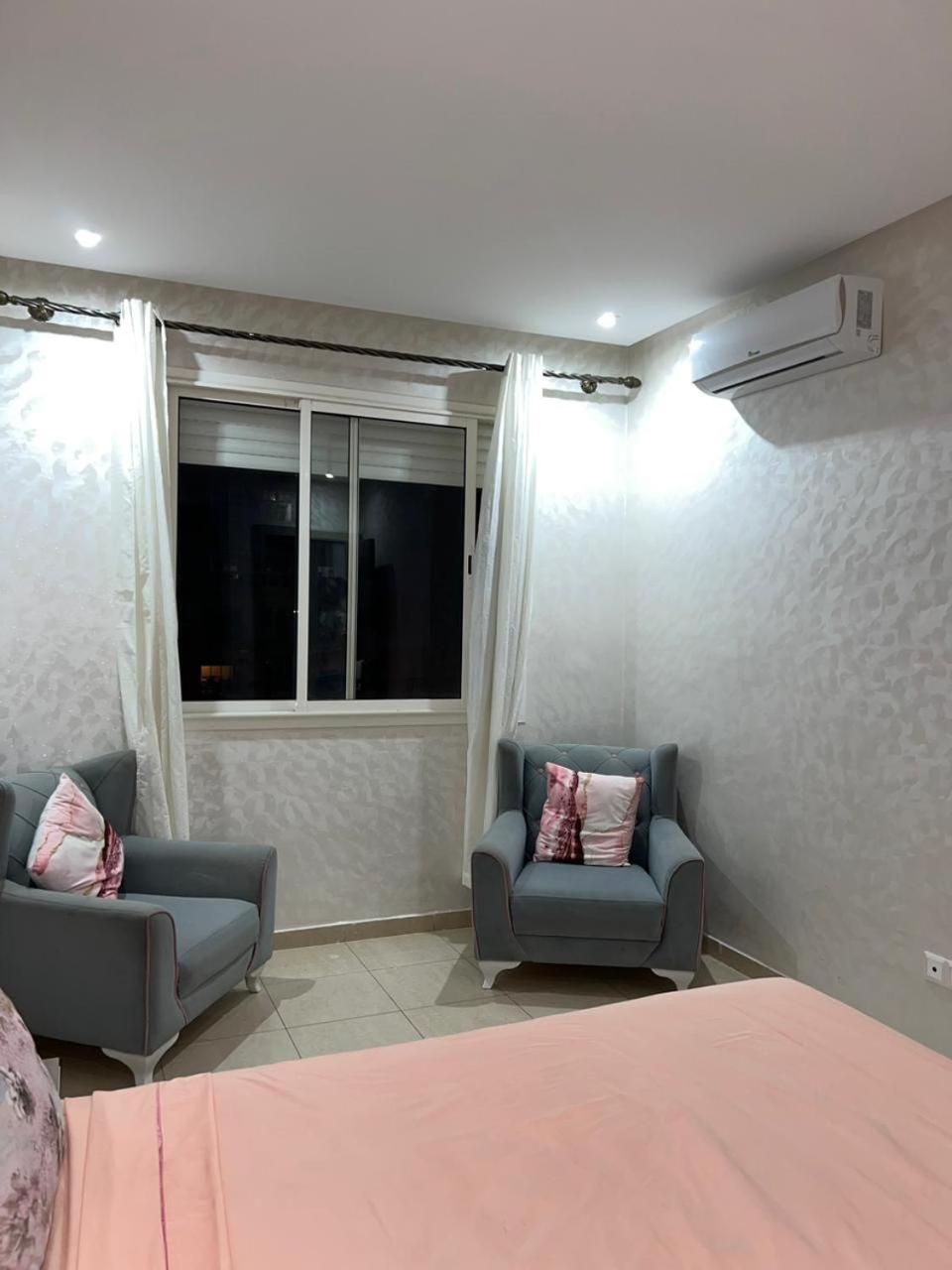Jolie Et Piscine Islane, 1 Bedroom *