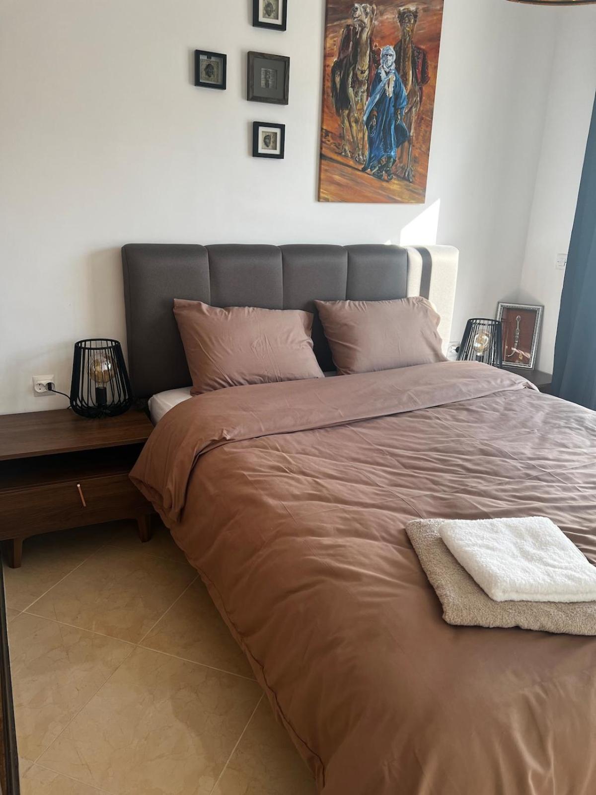 Apartment Stunning Modern In Heart Of *