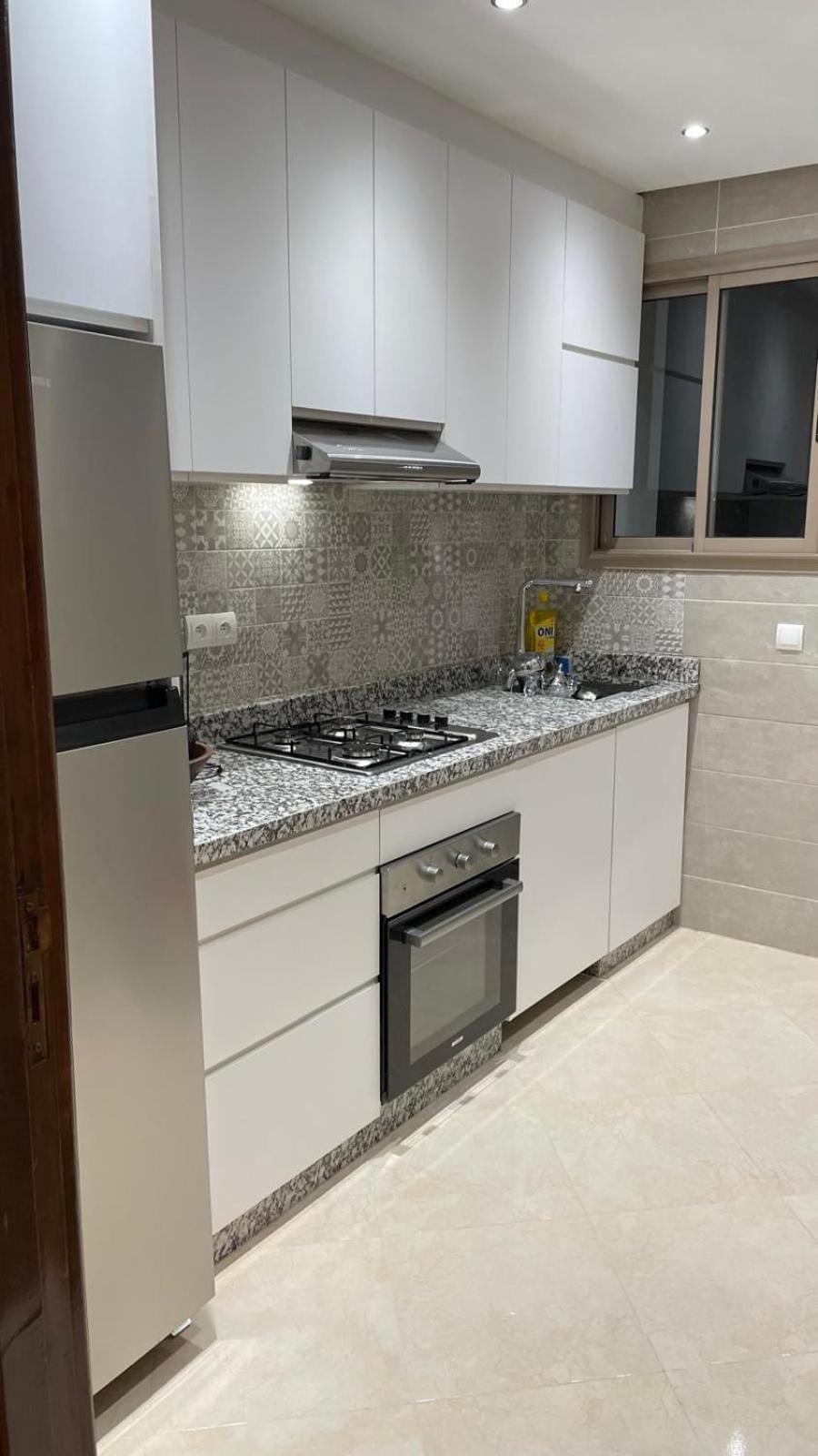 Stunning Modern In Heart Of Apartment *