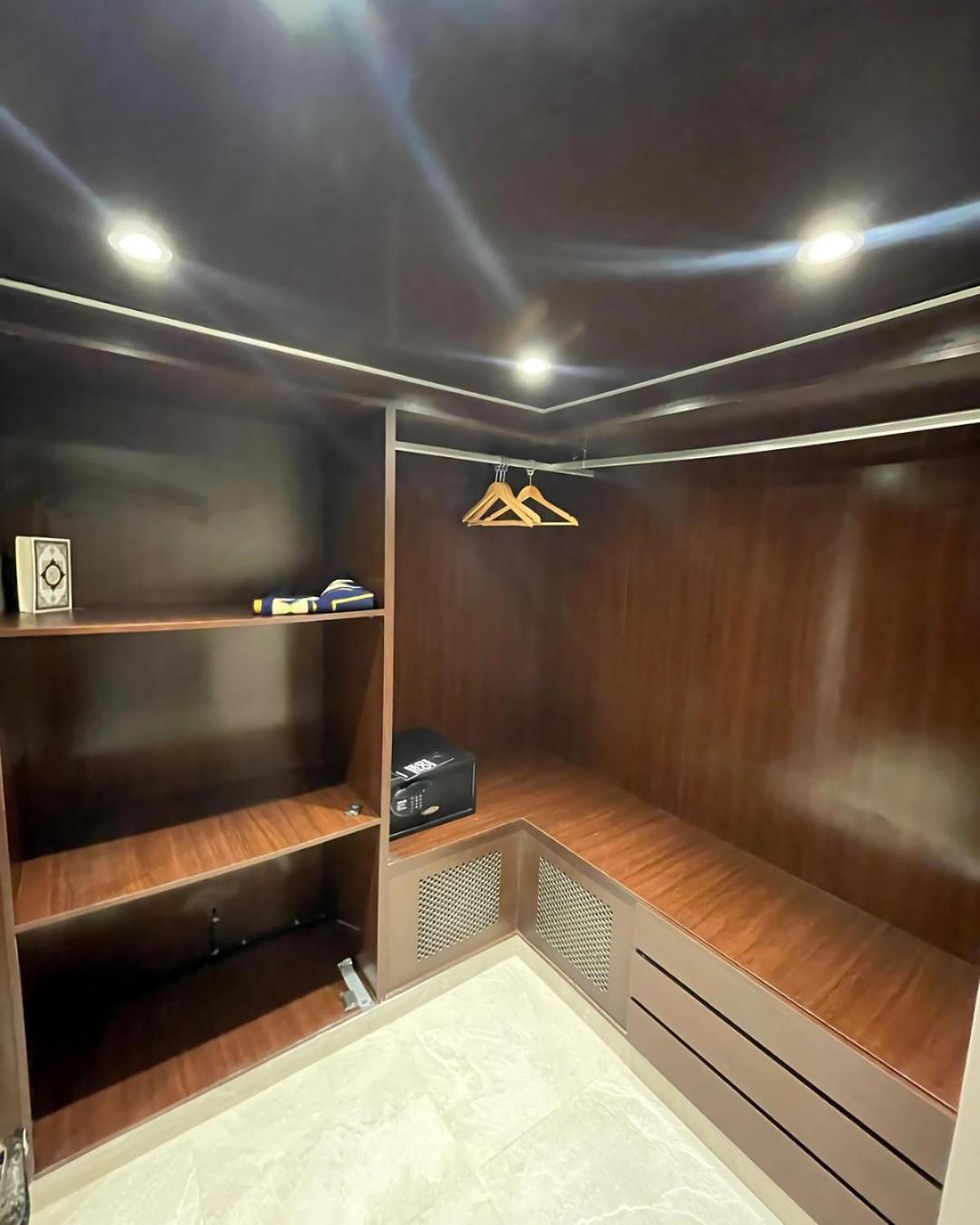 Prestige Boutique & 5*