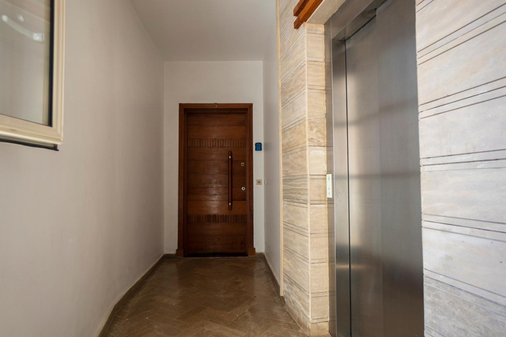 Spacieux Et Paisible Apartment *