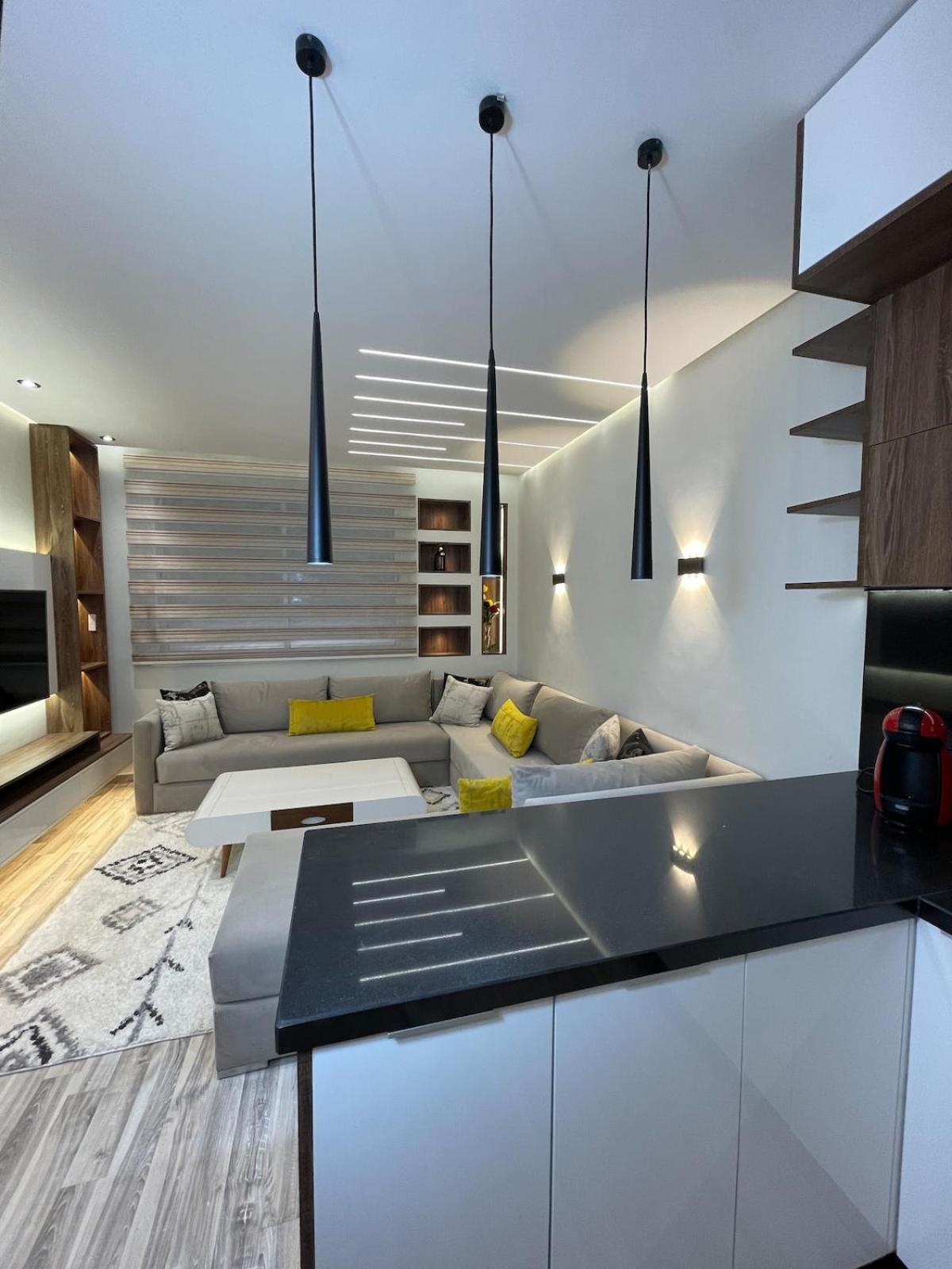 Modern And Quiet