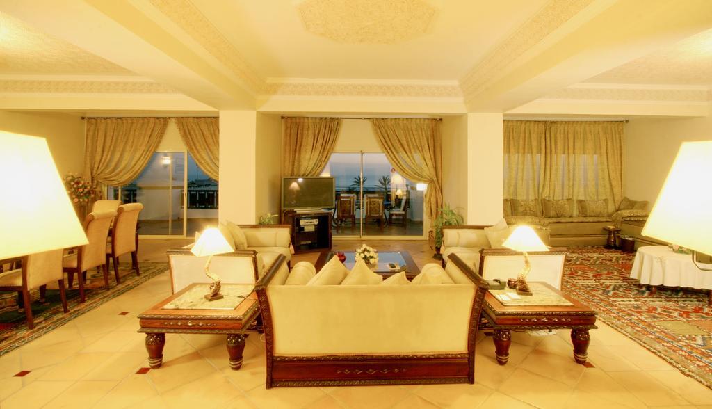 Hotel Palais Des Roses & Thalasso 4*