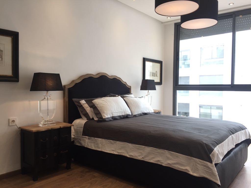 Apartment Bay *