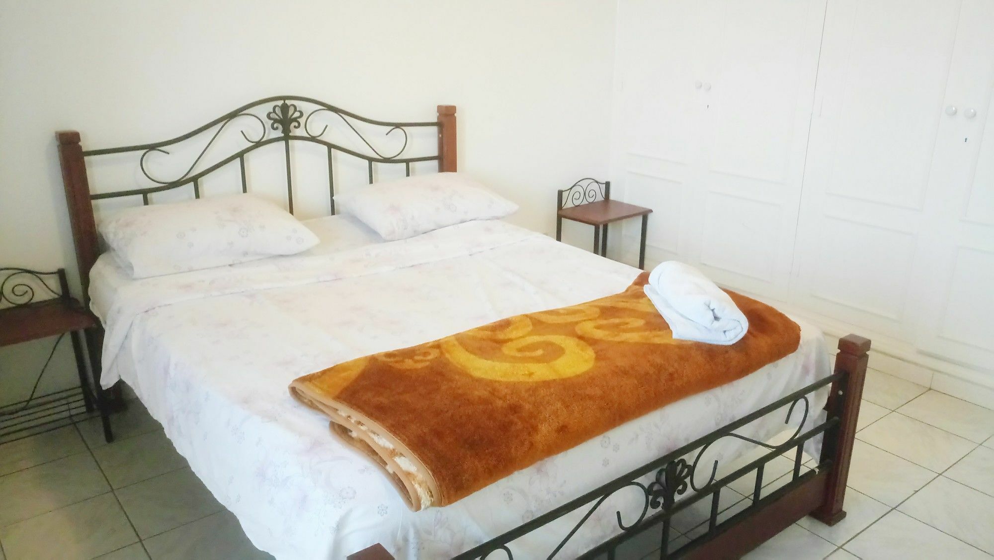 Angor Apartment *