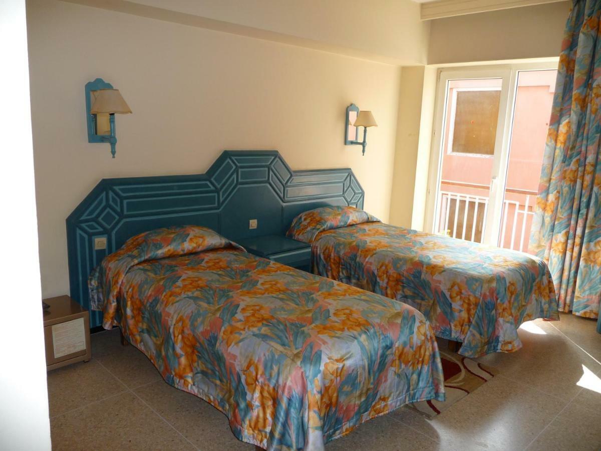 Hotel Kamal Center 3*