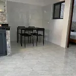 منزل هادئ قرب الشاطئ