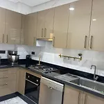 Cozy Appartement With Swimming Pool