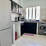 Cozy Apartment In Salam Center