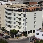 New Farah Hotel