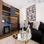 Petit Palace Suites Hotel