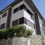 Louvra