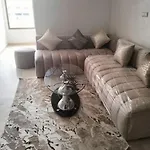 Appartement Tres Lumineux Et Tres Propre Spacieux