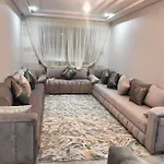 Appartement Tres Lumineux Et Tres Propre Spacieux