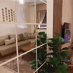 Charite Host Appartement , Wifi Et Parking Gratuit