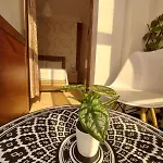 Charite Host Appartement , Wifi Et Parking Gratuit