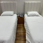 Modern Apartment Pool Service Airport Shuttle Easy Check-In Cozy Beds 7 Min From Marina