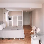 Seaside Hotel By Dfrost Almugar