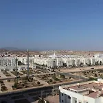 Apt Neuf, Piscine, Belle Vue, 5Mn Plage En Voiture
