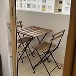 Appart Ensoleille Avec 2 Balcons Vu Piscine