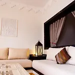 Borjs Hotel Suites & Spa