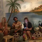 Wave Stay Hostel - Sea View