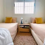 Entire Condo Hosted By Fouzia