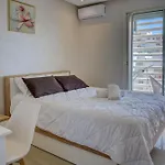 Holiday Apartement With Pool