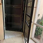 City Center Air-Conditioned Studio Well Equipped With 5G Wifi And Smart Tv