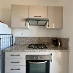 Apartment Facing The Sea