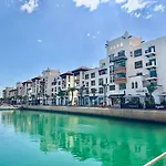 Utah, Luxurious Marina Apartment