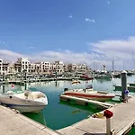 Utah, Luxurious Marina Apartment