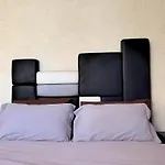 Cosy Central Home Near The Beach