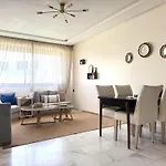 Cosy Central Home Near The Beach