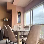 Cosy Appartement Au Super Centre Ville Avec Vue Partielle Sur Le Parc