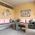 Cosy Appartement Au Super Centre Ville Avec Vue Partielle Sur Le Parc