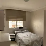 Quiet And Bright Apartment In Hay Mohammadi