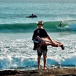 Tamount Surf House