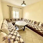 Economical Accommodation In The City Center, Suitable For Travelers Who Don\'T Want To Spend Too Much Money, Only 2 Minutes From Shops And Restaurants
