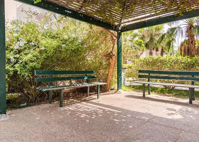 Appartement Chaleureux Et Calme, Parking, Jardin