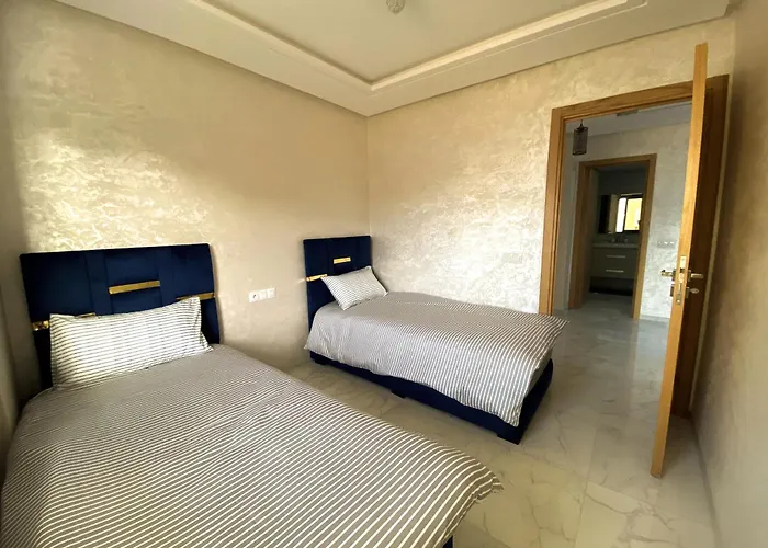 Two Bedroom Luxury Vacation Apartment City Centre