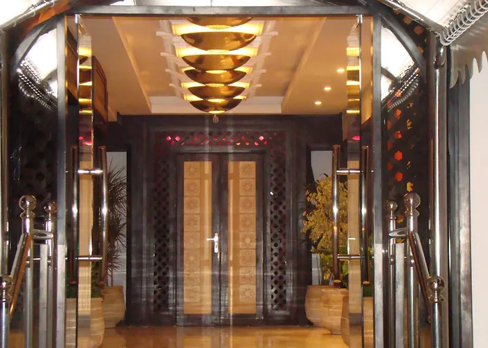 New Farah Hotel