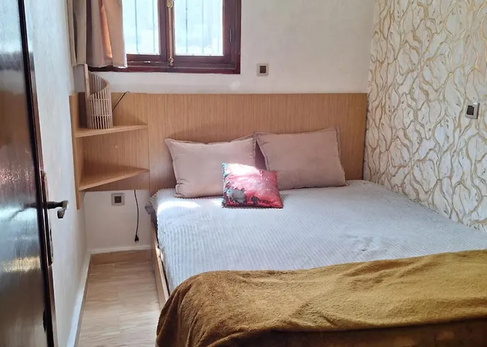 Saphire House