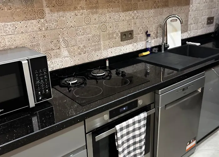 Appartement Moderne Pret Du Centre De La Plage