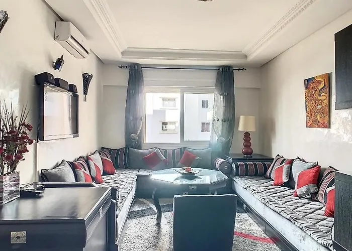 Quiet, Central Apartment With Loggie